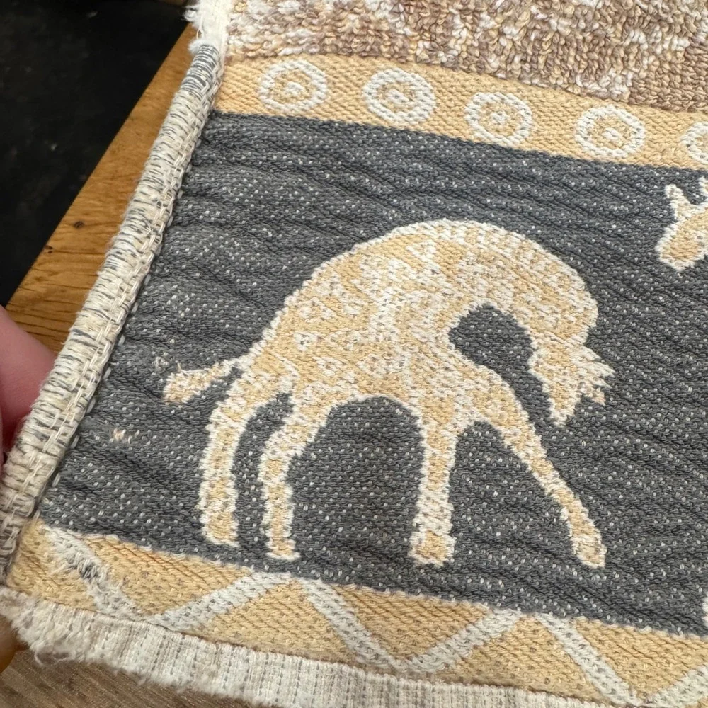 Vintage‎ Giraffe Safari Bath Towels Set of 2 Blue Beige Cotton Jacquard Border